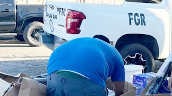 Denuncian que agentes de la FGR cobran piso a comerciantes en Mexicali y amenazan con sembrarles droga