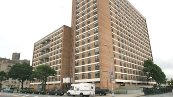 La Autoridad de Vivienda de la Ciudad de Nueva York enfrenta problemas de infraestructura y financieros en un sistema donde viven casi 300.000 personas en más de 240 complejos