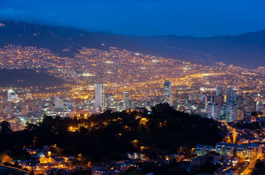 La Alcaldía de Medellín trabaja con Homeland Security Investigations y representantes de la Embajada de Estados Unidos para fortalecer las investigaciones sobre estos delitos - crédito Colprensa
