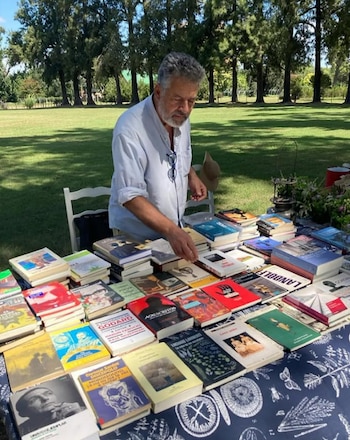 Mastronardi, librería en Zapiola, Lobos, Buenos Aires