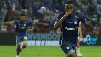 El lateral izquierdo que pidió Héctor Cúper para Universitario de Deportes tras la abrupta salida de José Carabalí