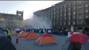 Simpatizantes de AMLO irrumpen en