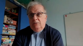 “El papa se va a encontrar con un país muy empobrecido, por más que el presidente diga lo contrario”: la advertencia de un sacerdote sobre la situación social en Argentina