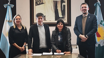 Axel Kicillof intendentes firma de convenios