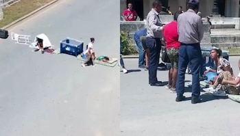 Agentes de la Policía acudieron al lugar de la protesta y exigieron a la mujer retirar sus pertenencias de la vía pública. (Cortesía: Redes sociales)
