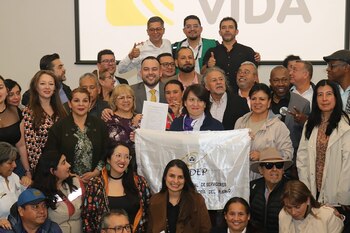 Con el acuerdo firmado se