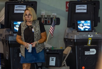 La votación anticipada en Miami-Dade comenzó el 3 de agosto con 23 sedes habilitadas para la Primaria del 18 de agosto (AP)