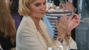 María Zurita, visiblemente nerviosa al