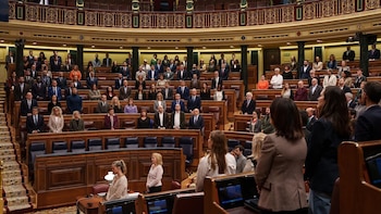 El Congreso guarda un minuto