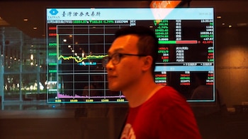 Taiwán finaliza una jornada mixta,