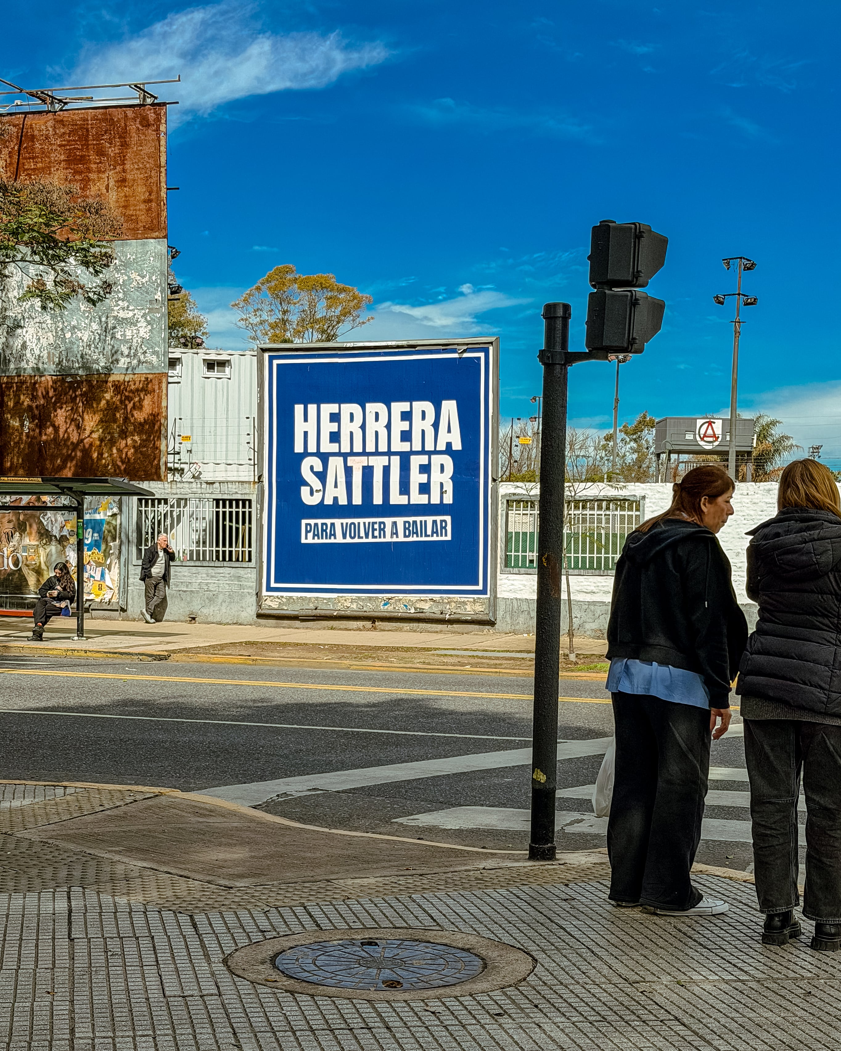 La campaña se extendió por las calles: uno de los afiches de