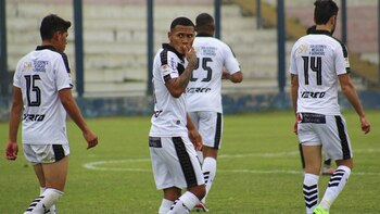 Bryan Reyna firmó por Alianza