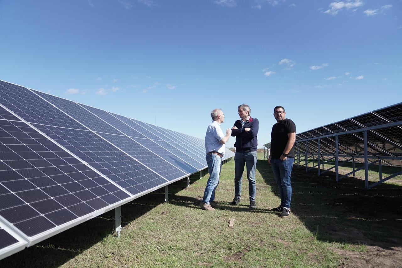 Máximo Kirchner visitó, entre otros lugares, fábricas y un parque solar