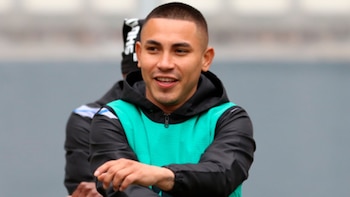 Jean Deza regresa a la