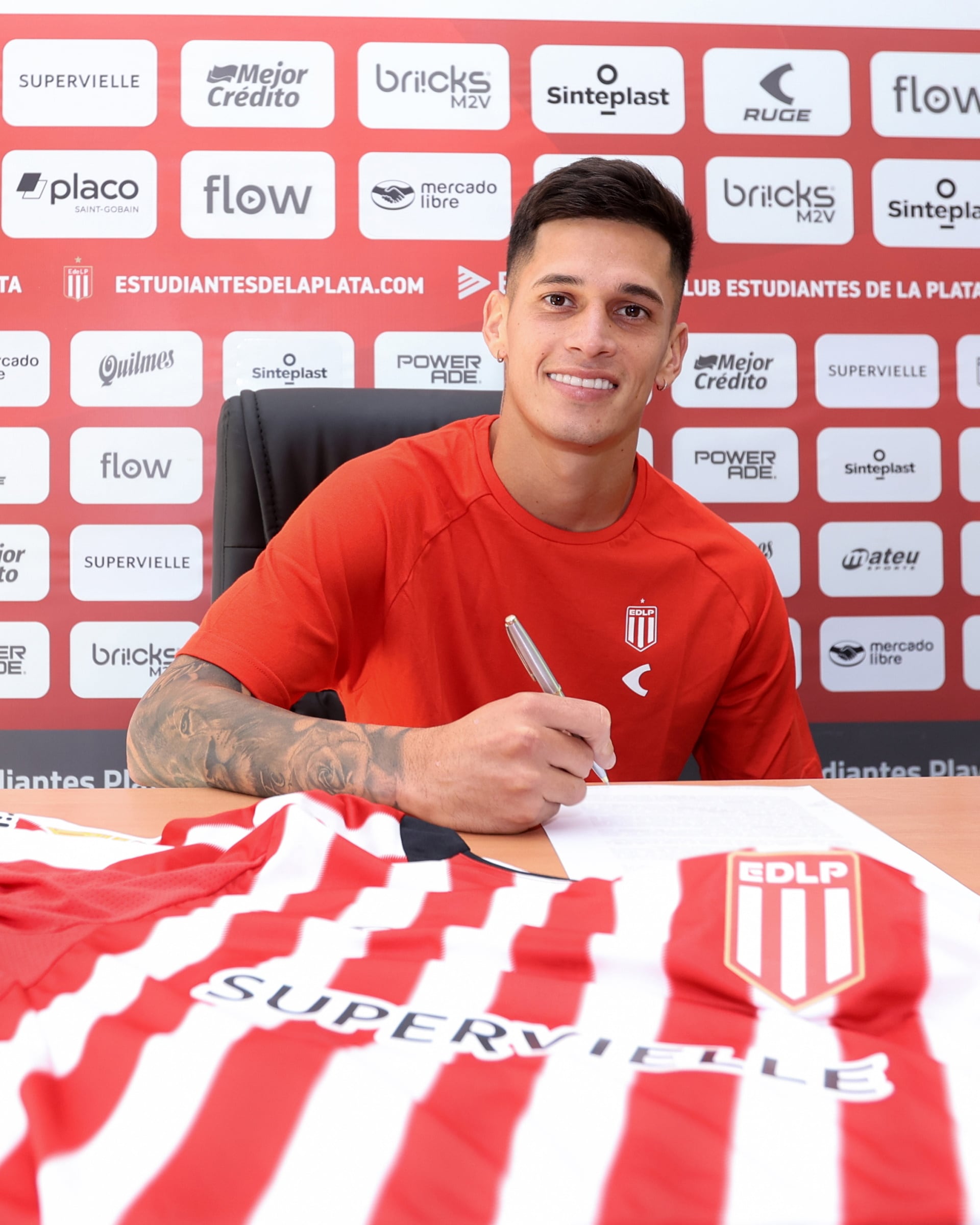 Brian Aguirre suele ser suplente en Estudiantes