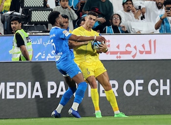 Cristiano Ronaldo logra conectar el