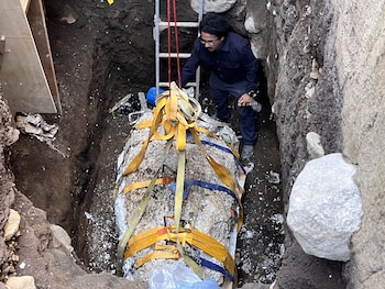 Desentierro de Osamentas humanas históricas en Antiguo Cuscatlán