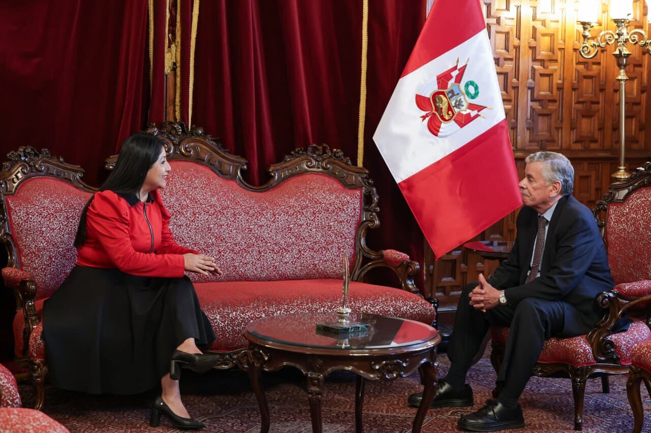 Denisse Miralles anuncia que su gabinete pedirá el voto de confianza al Congreso el 18 de marzo. (Foto: Congreso)