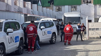 Reabre el paso de Rafá tras días de cierre por la muerte de un empleado de la OMS durante ataques israelíes