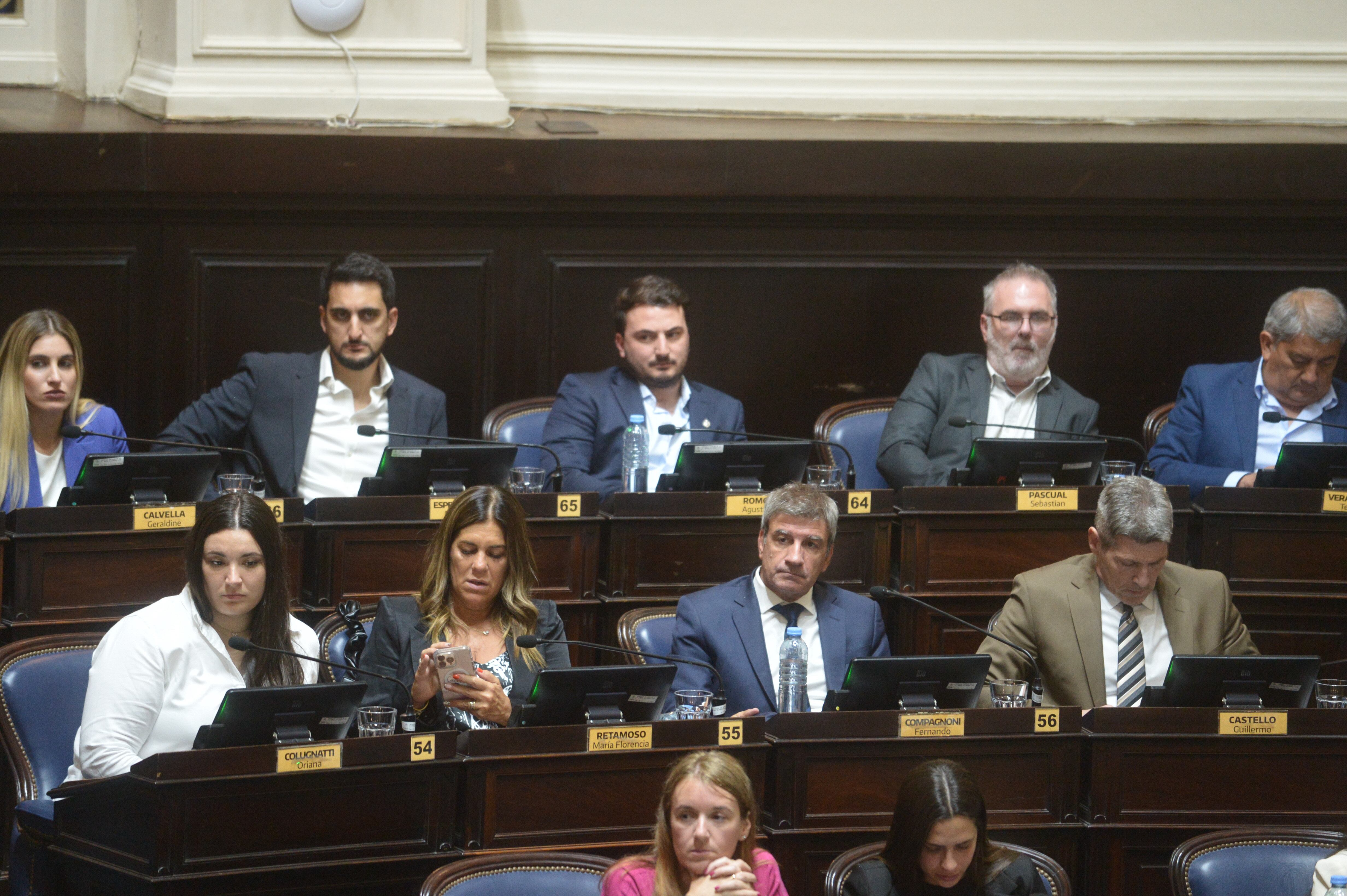 El bloque de La Libertad Avanza rechazó todos los proyectos económicos que giró Kicillof a la Legislatura (Aglaplata)