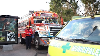Ataque armado deja sin vida a un conductor de bus extraurbano en la zona 8 de la capital de Guatemala