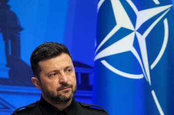 Zelensky durante la cumbre de