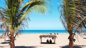 Turistas en el Balneario de