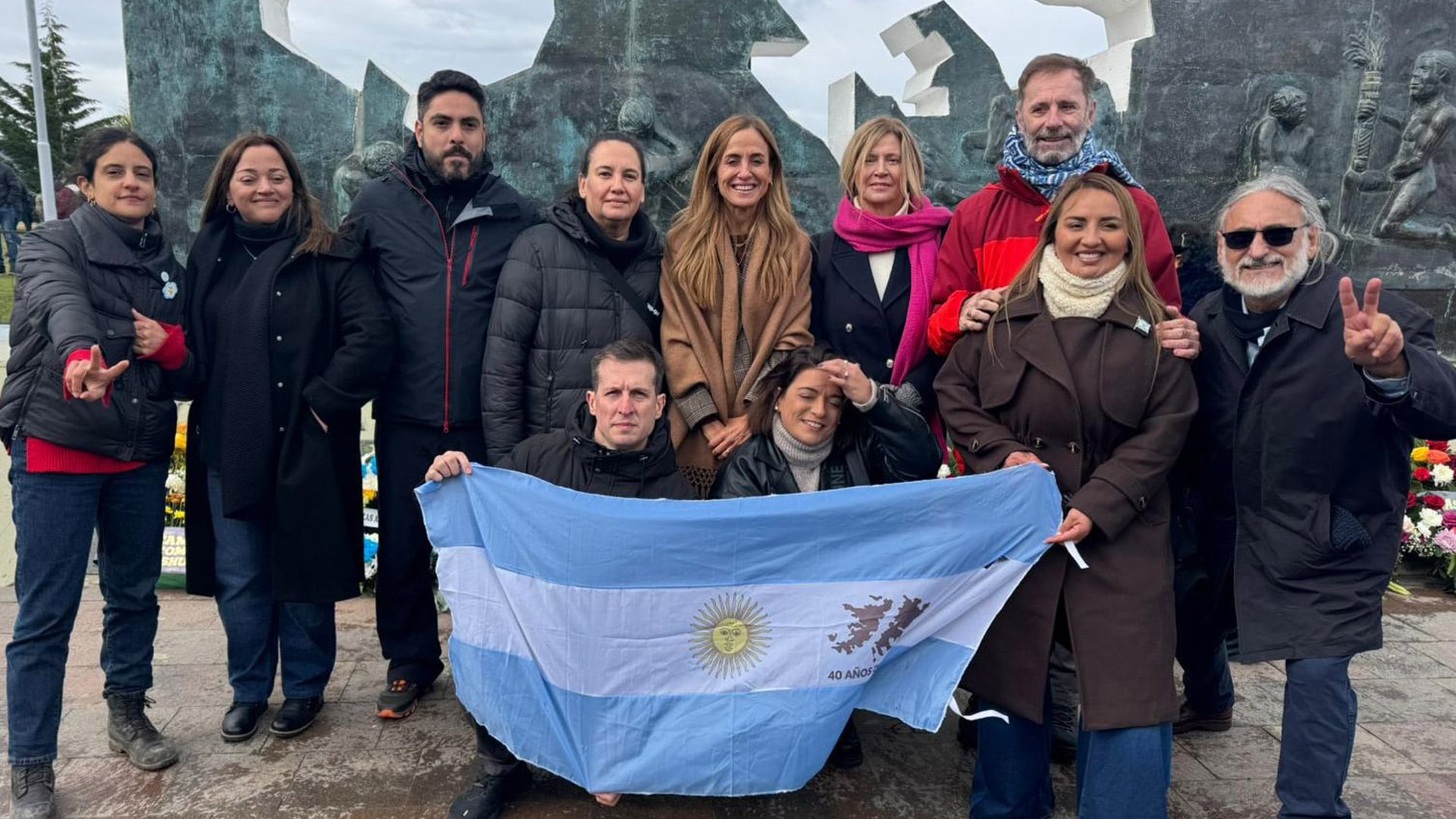 Dirigentes peronistas, de distintos sectores, se unieron en el homenaje a los caídos en Malvinas en Tierra del Fuego