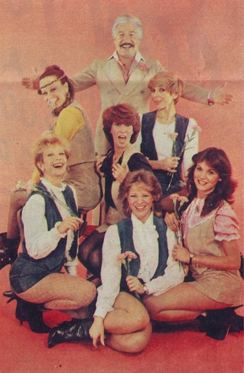 Roberto Galán acompañado de sus