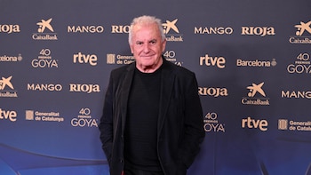 Víctor Manuel y actores de