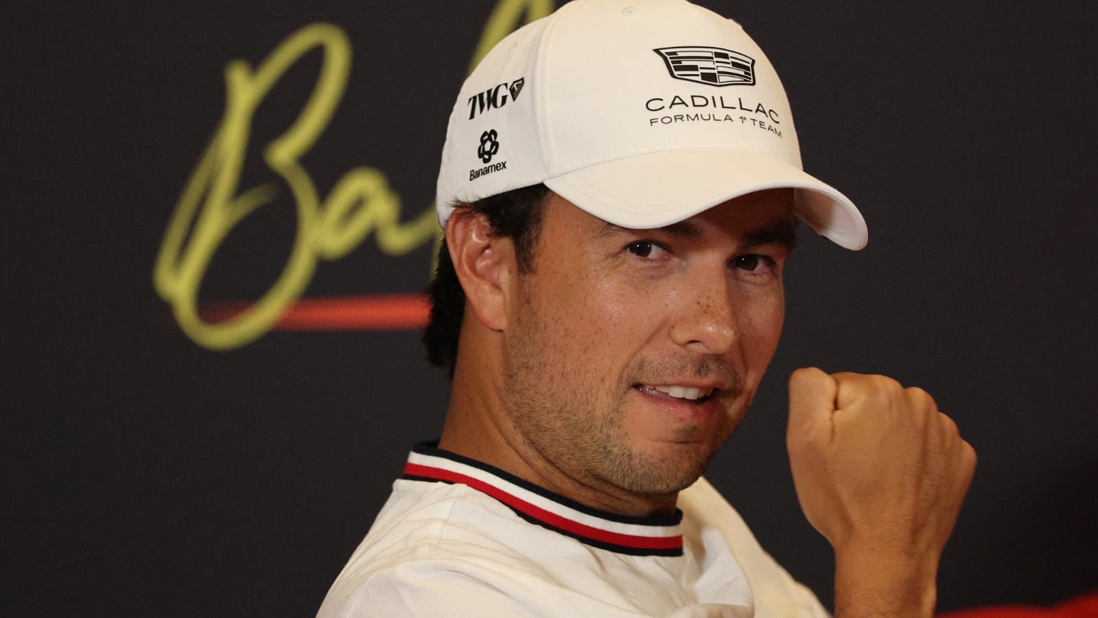 El piloto mexicano nuevamente se quedó lejos de la zona de puntos pero logró terminar la carrera. (REUTERS/Ramil Sitdikov)