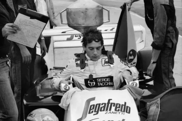 Ayrton Senna debutó en la Fórmula 1 con el Toleman Hart TG184