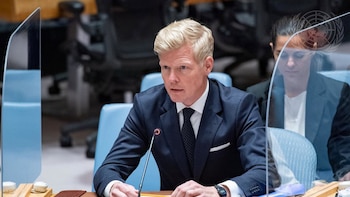 La ONU pide detener la escalada en Yemen tras los ataques hutíes contra el estratégico puerto de Moca