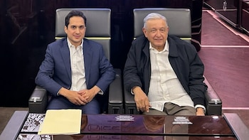 AMLO y el director de