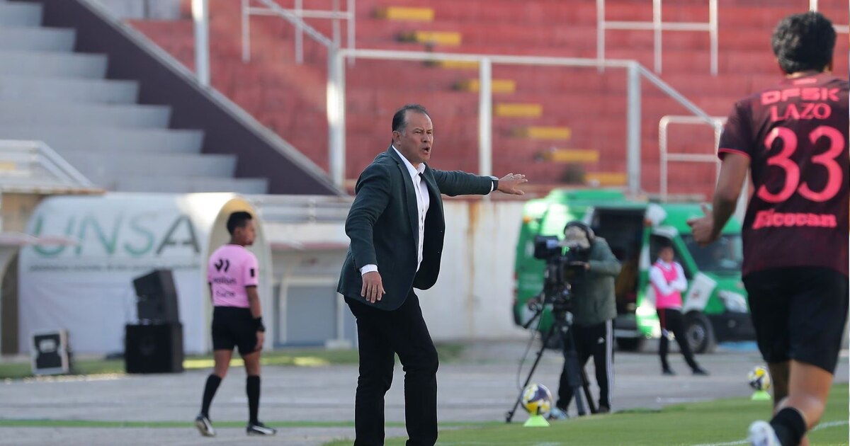 Melgar Advierte a Universitario: '¡Prepárense, Estaremos Mucho Mejor!'