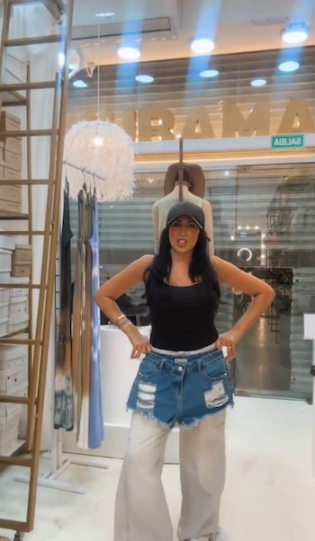 La empresaria y exvedette mostró en vivo los precios finales de liquidación de cada prenda de su tienda Xurama en Instagram