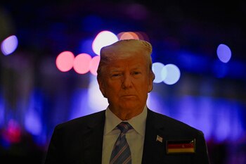 Trump en la sede donde espera los resultados (REUTERS/Callaghan O'hare)