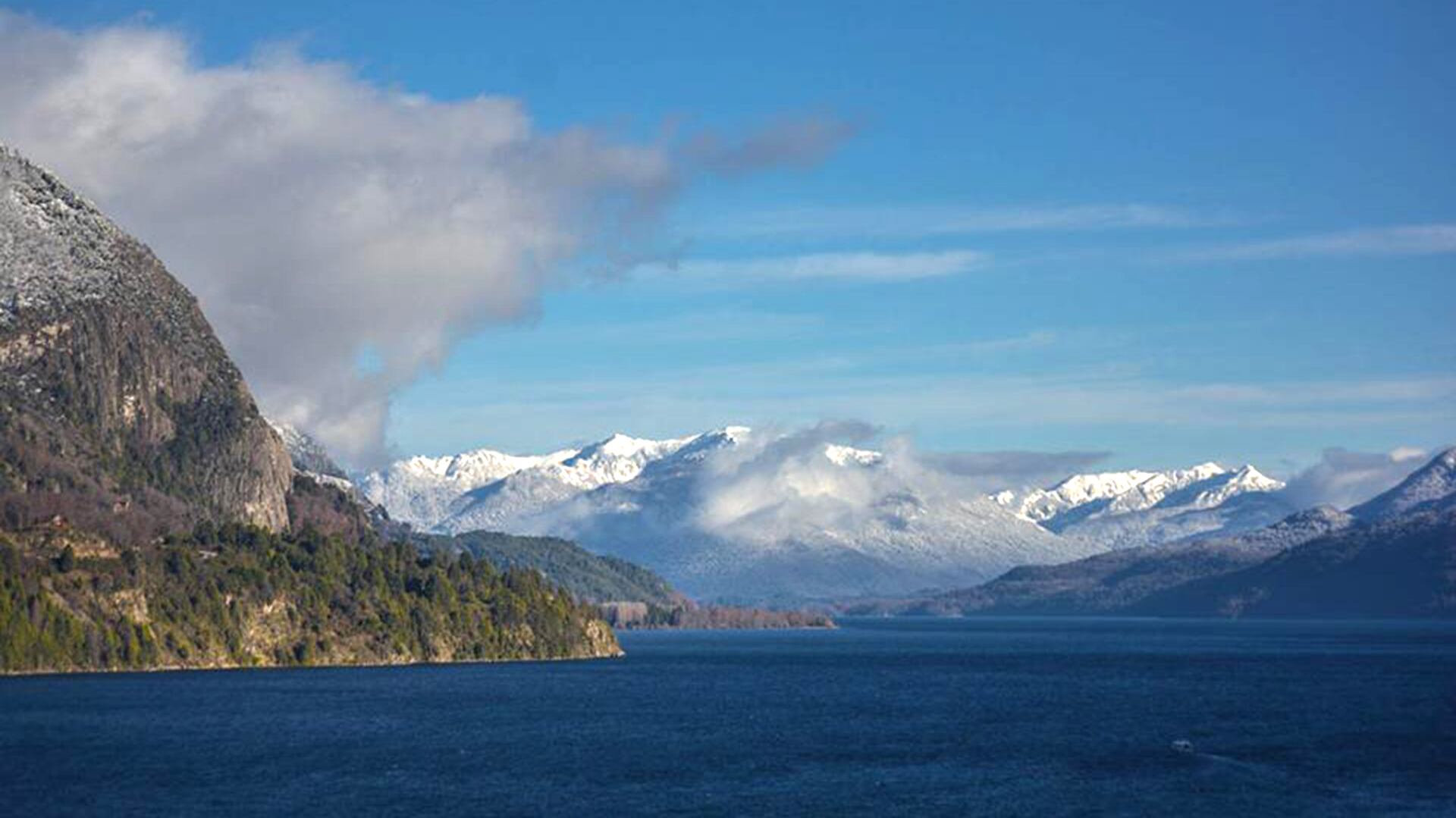 Panorámica de la Ruta de los Siete Lagos saliendo de San Martín de Los Andes