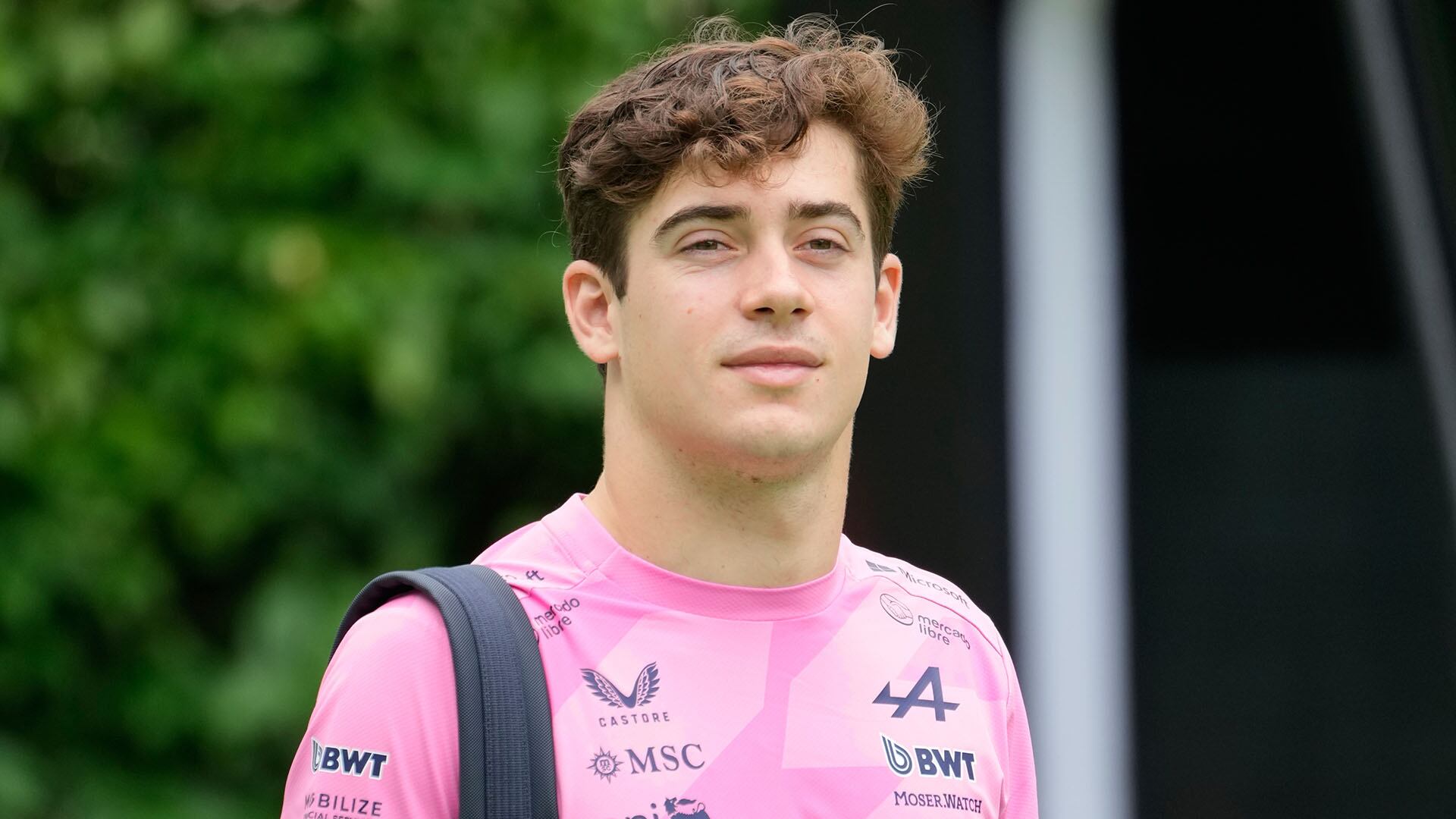 Franco Colapinto tiene todos los boletos para seguir como piloto de Alpine de cara a la temporada 2026 de la F1 (AP Photo/Vincent Thian)