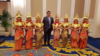 Carlos Díaz tiene 46 años