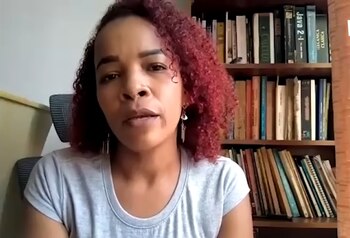 La docente de quinto grado