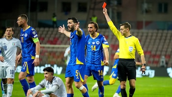 Tarjeta roja por taparse la boca: así regirá la nueva regla en el Mundial 2026