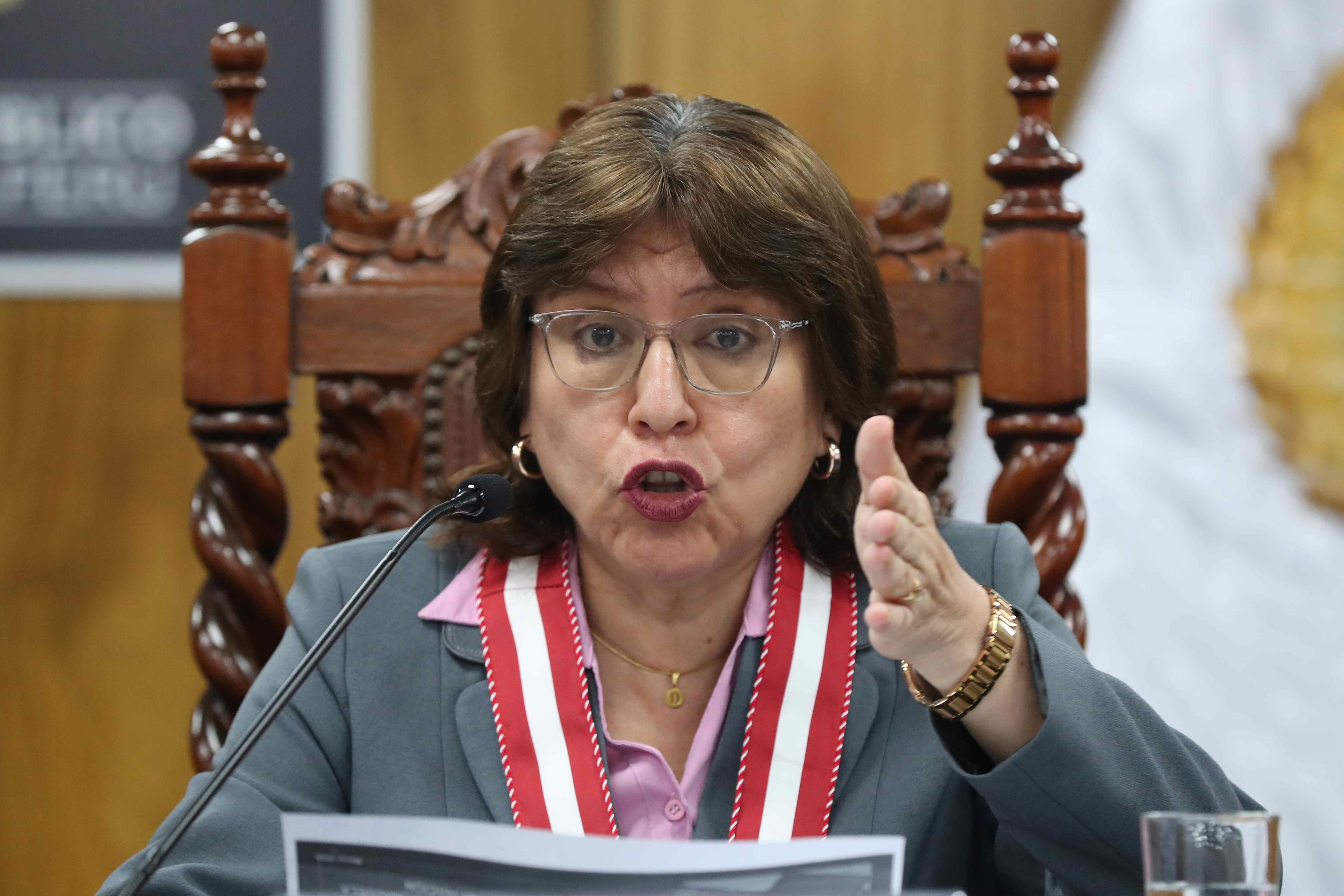 La Comisión Permanente del Congreso recomendó que la fiscal suprema sea inhabilitada por 10 años años. Espinoza afirma que es víctima de una “venganza política”. EFE/Paolo Aguilar