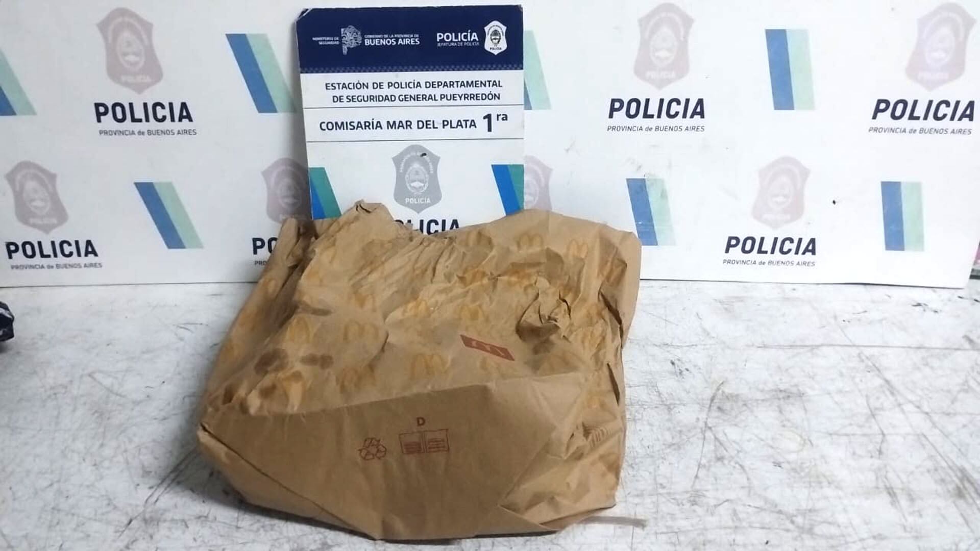 La bolsa donde se llevó los combos preparados