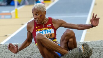 Yulimar Rojas agranda su leyenda