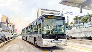 El historial de accidentes del Metropolitano: choques, despistes, una flota sin renovar y miles de usuarios que viajan con riesgo cada día