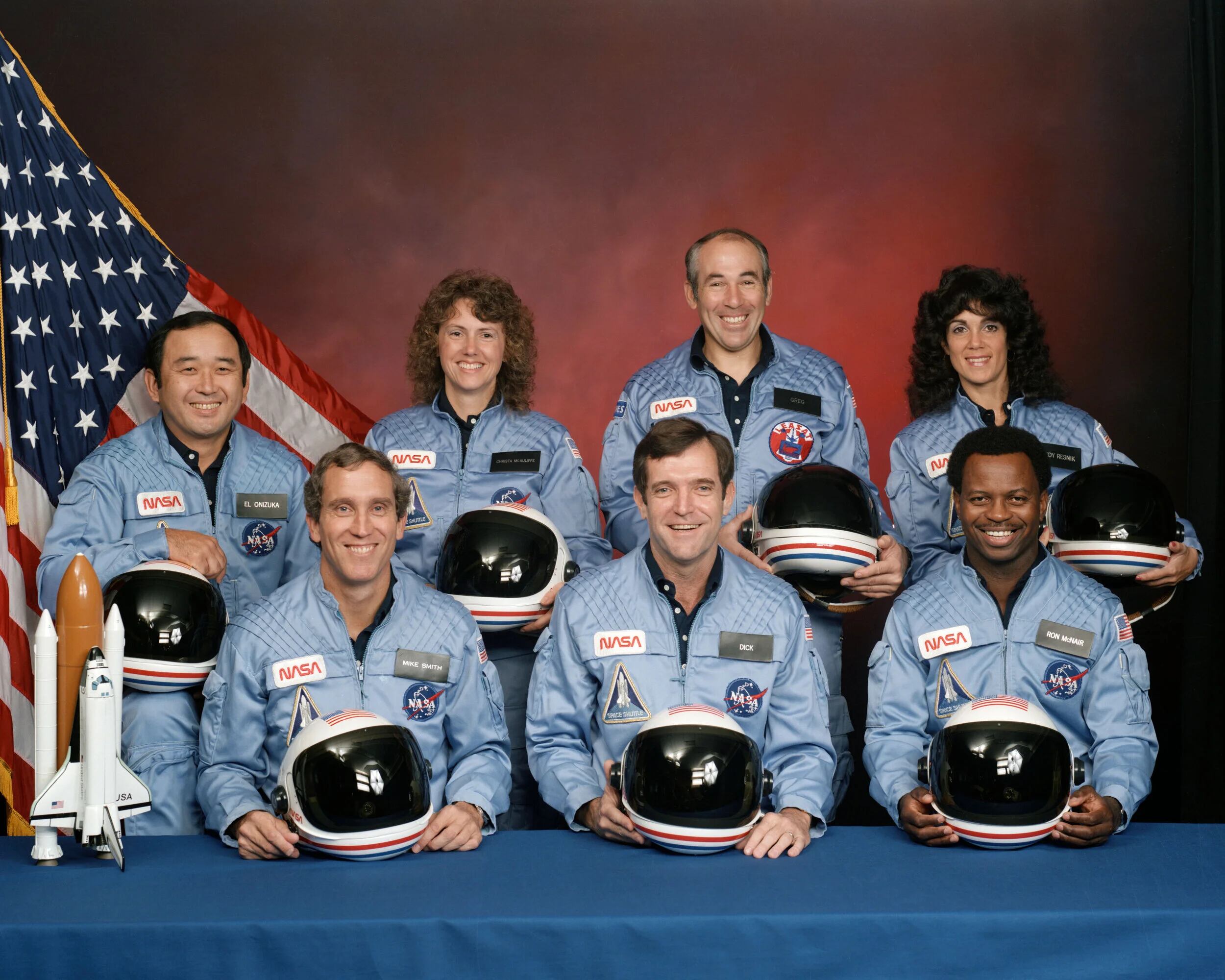 La tripulación del Challenger. Arriba, de izquierda a derecha: Ellison Onizuka, Christa McAuliffe, Gregory Jarvis y Judith Resnik. Abajo, de izquierda a derecha: Michael Smith, Francis “Dick” Scobee y Ronald McNair (cm-center.org)