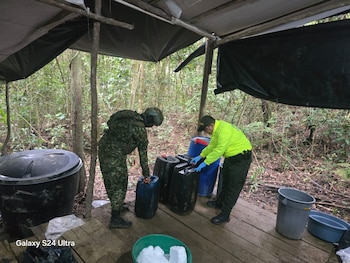El hallazgo de cinco edificaciones