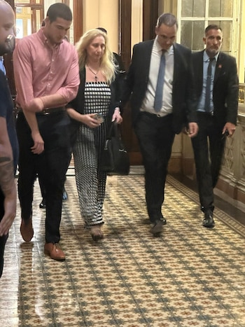 Karina Milei junto a Manuel