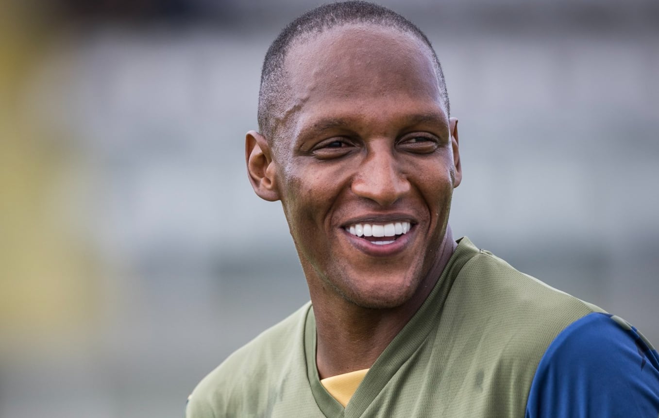 Yerry Mina le respondió a Luciano Spalletti por sus comentarios sobre su estilo de juego fuerte - crédito Cagliari Calcio